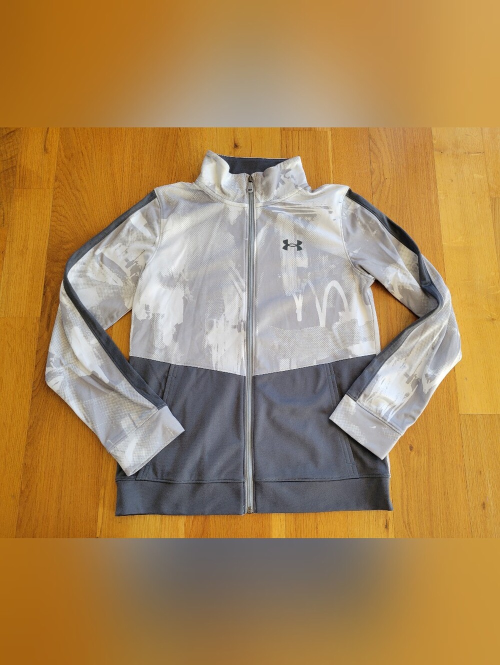 Youth xl Under Armour Gray and White Athletic Track Jacket